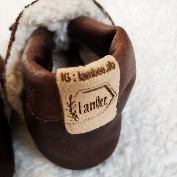 Lambee Lined moccasins - Picture 3 of 3